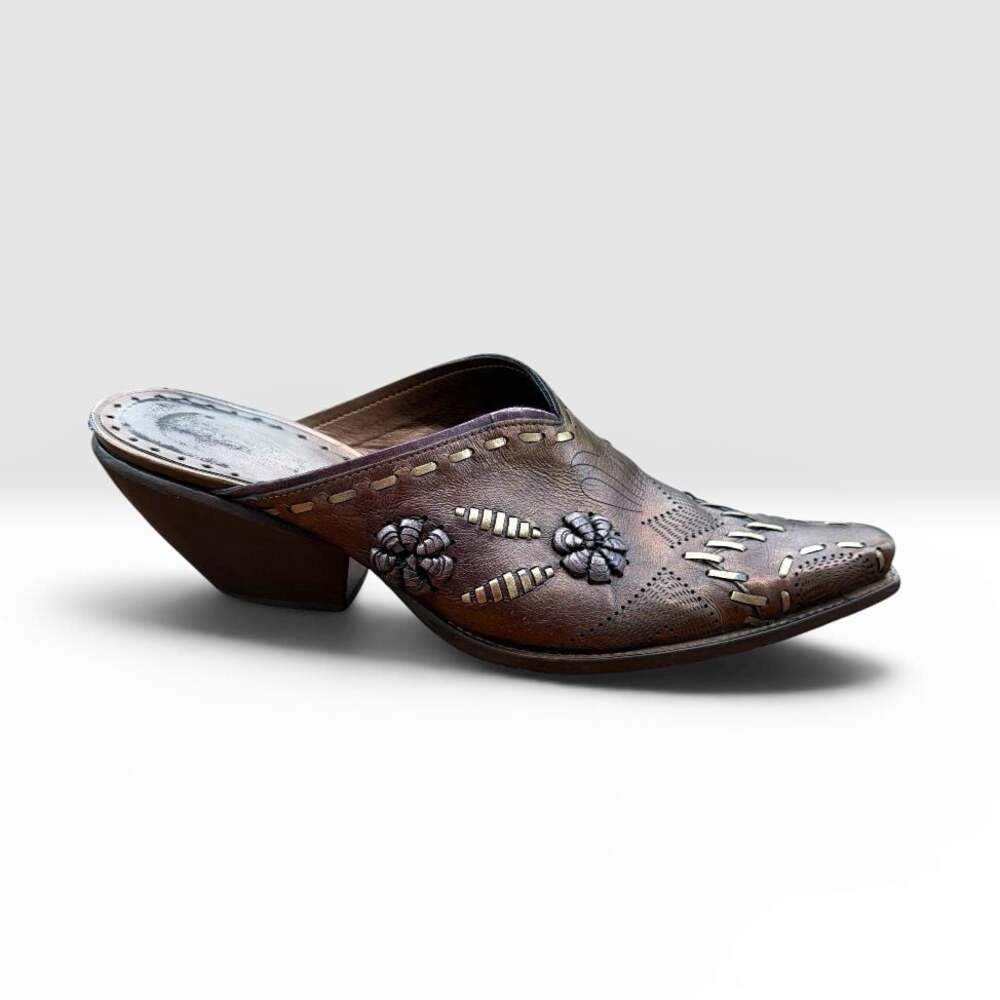 Vintage BCBGirls Metallic Brown Leather Floral Embroidered Western Mules Size 9